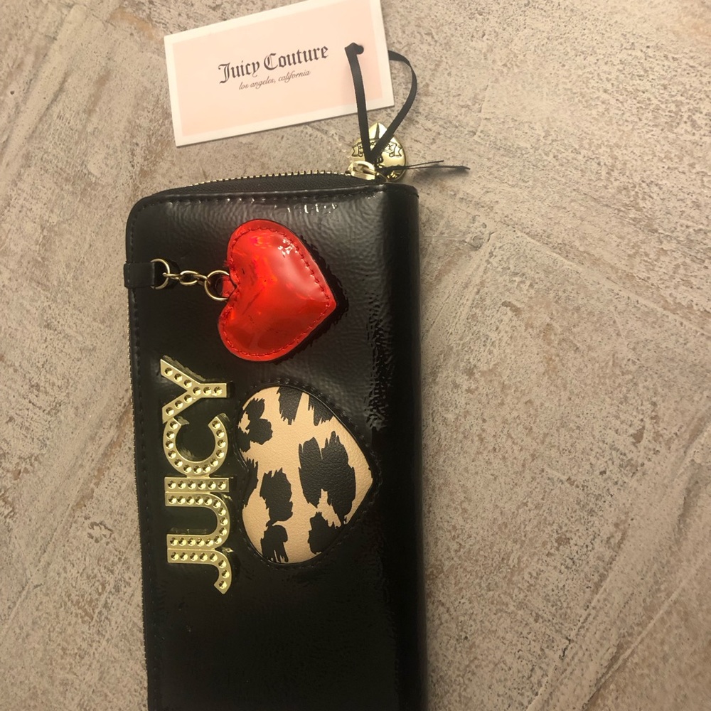 BRAND NEW JUICY COUTURE Wallet /NEW .